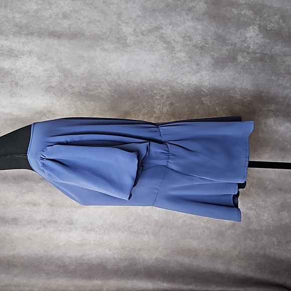 V-Neck Blouse with Puff Sleeves & Asymmetrical Hemline Size XL - Picture 6 of 17